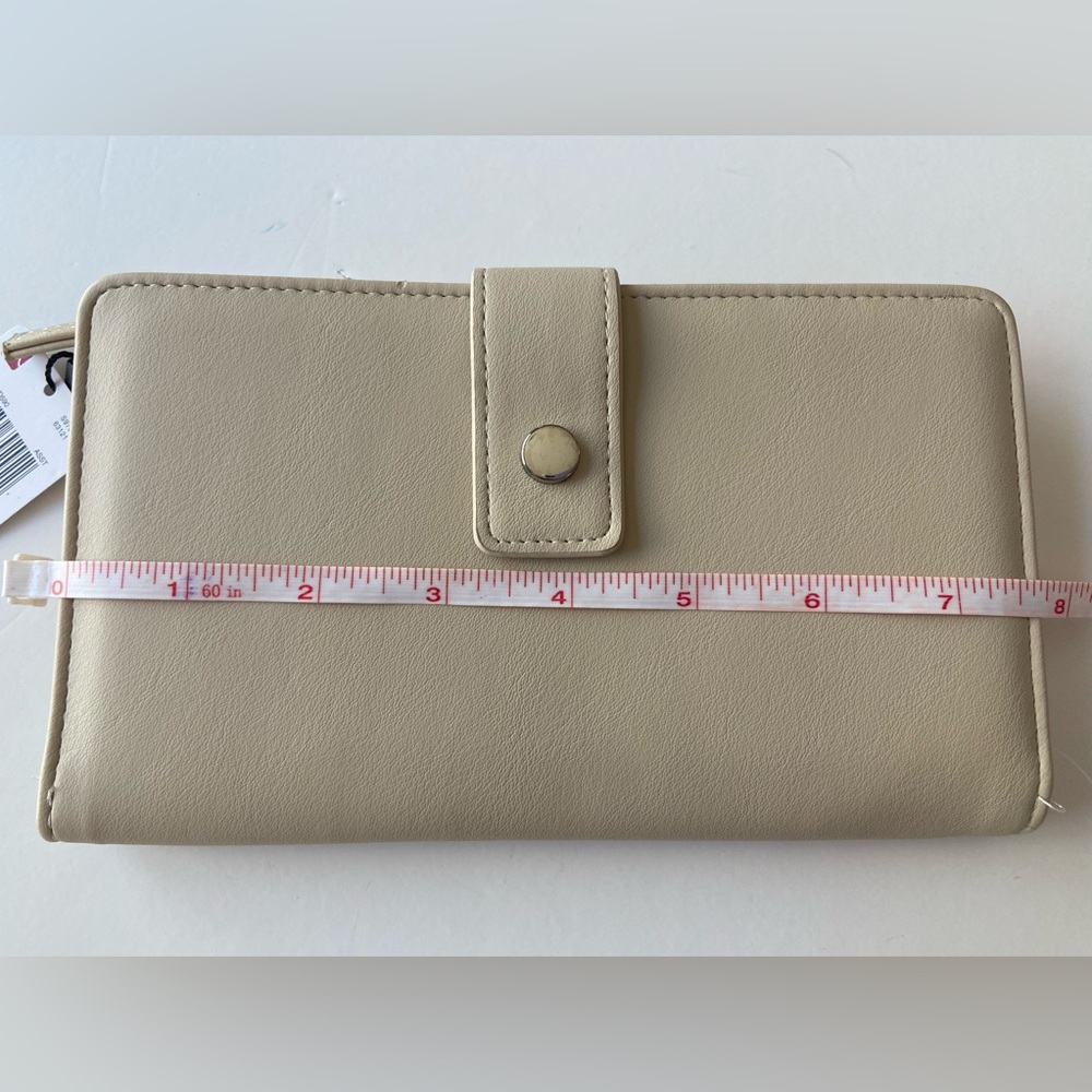 Mundi Wallets | Personal Secretary - Picture 13 of 16